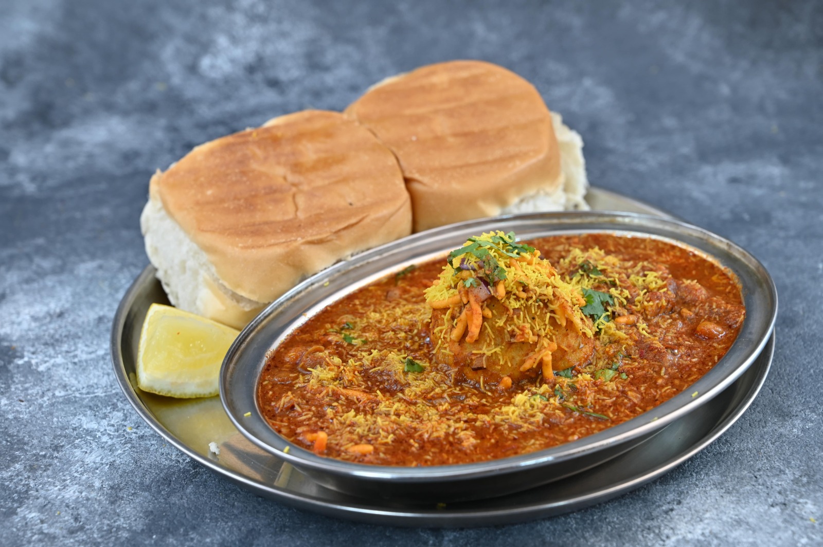 vada-missal-pav